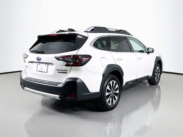 2023 Subaru Outback - Image 5