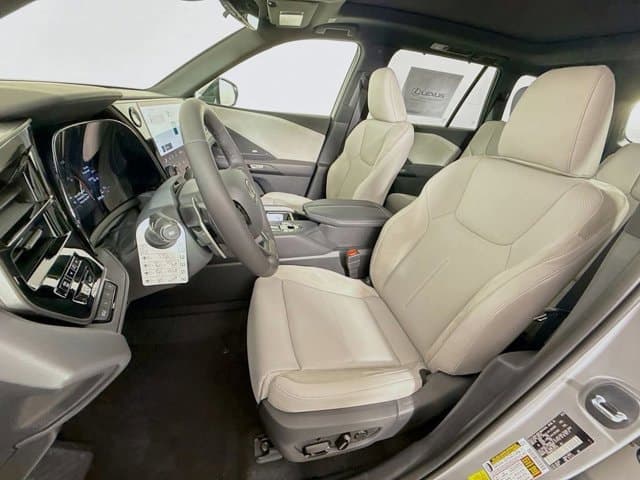 2026 LEXUS TX - Image 16