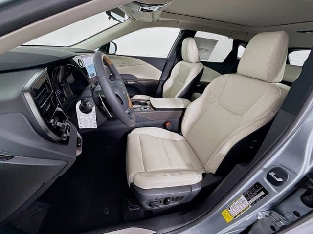 2026 LEXUS RX - Image 16