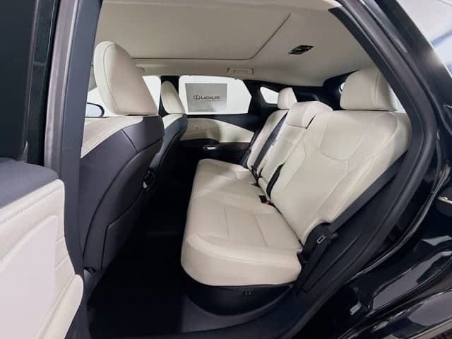 2026 LEXUS RX PLUG-IN HYBRID ELECTRIC VEHICLE - Image 17