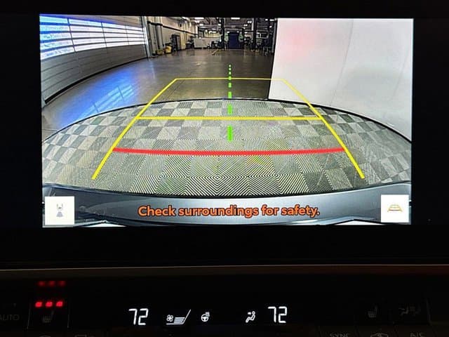 2025 Toyota Camry - Image 14