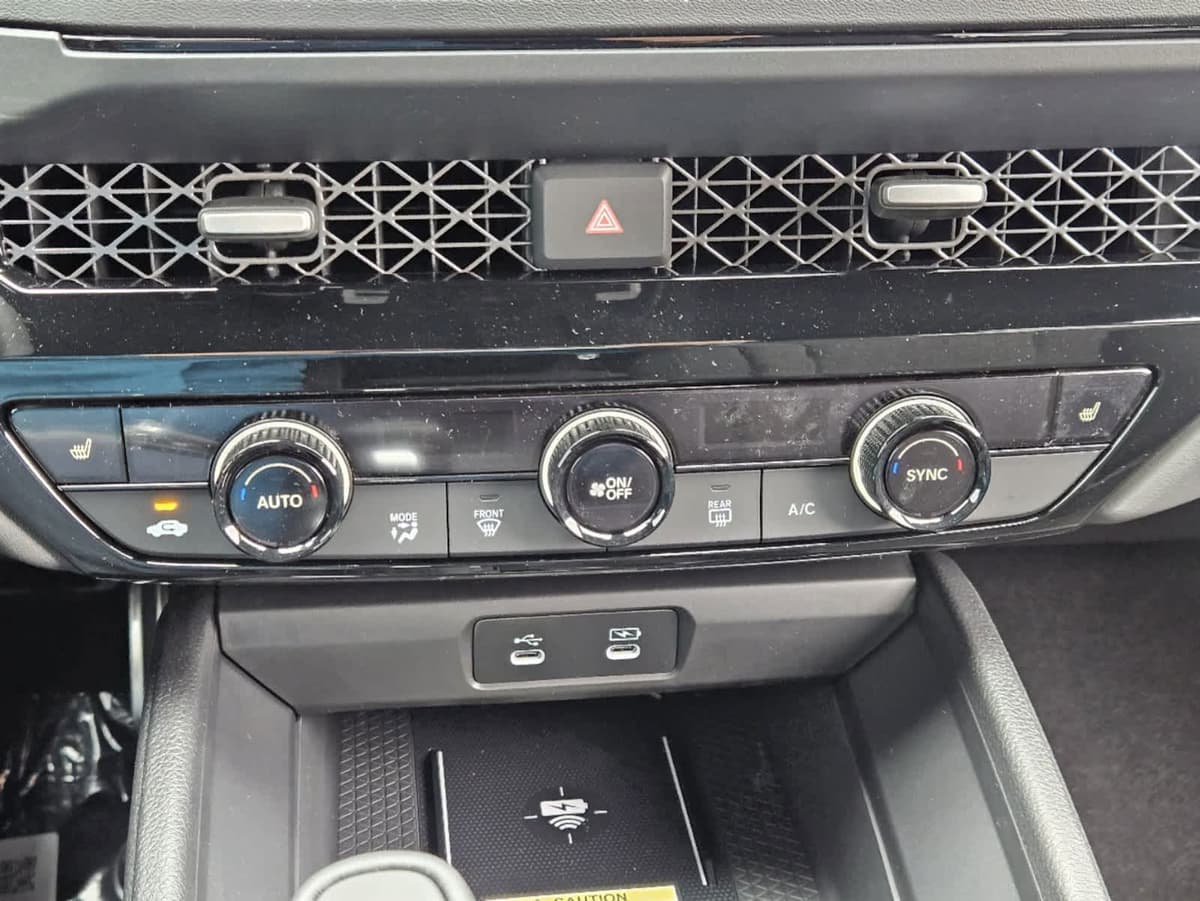 2025 Honda Accord Hybrid - Image 16