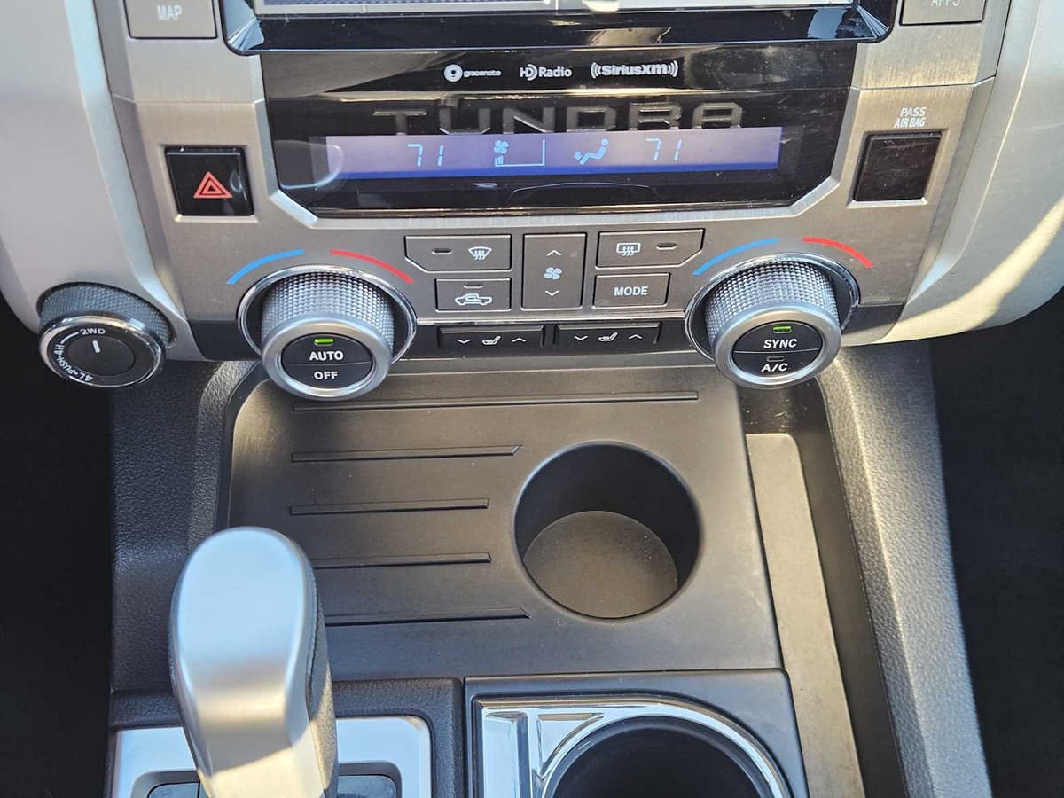 2020 Toyota Tundra - Image 19