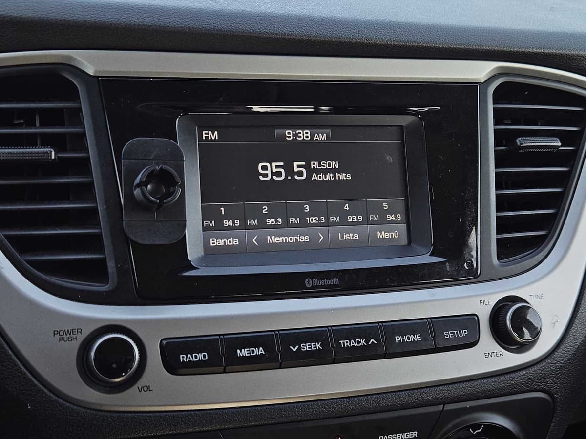 2021 Hyundai Accent - Image 15