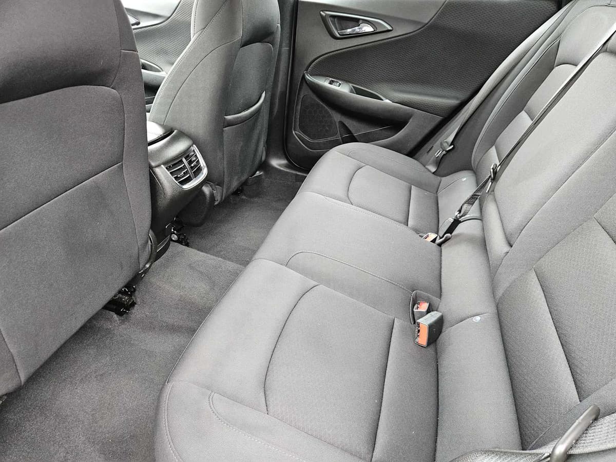 2023 Chevrolet Malibu - Image 28