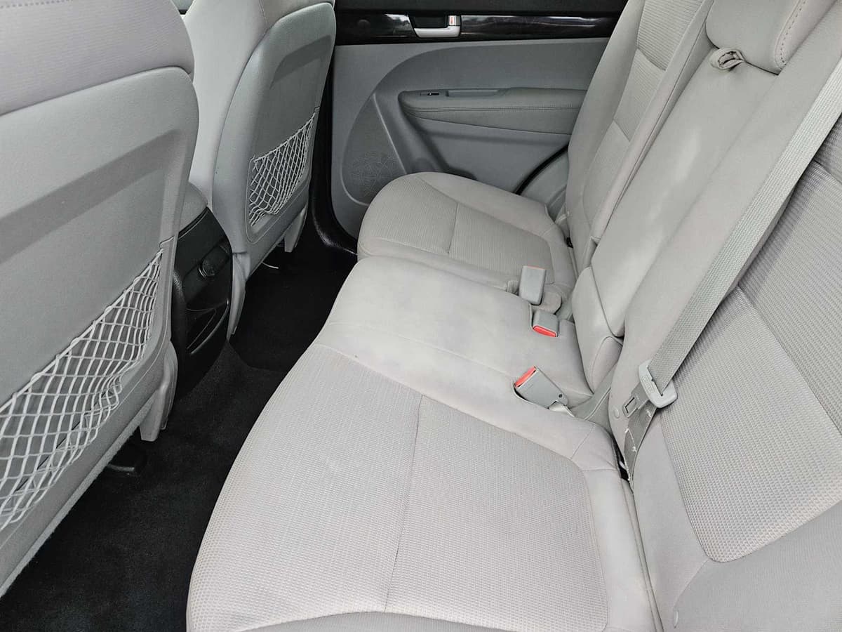 2015 Kia Sorento - Image 28