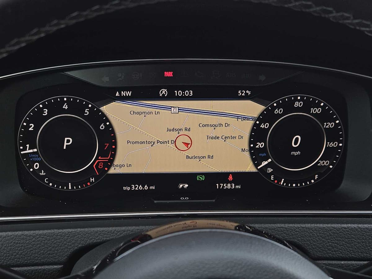 2019 Volkswagen Golf R - Image 16