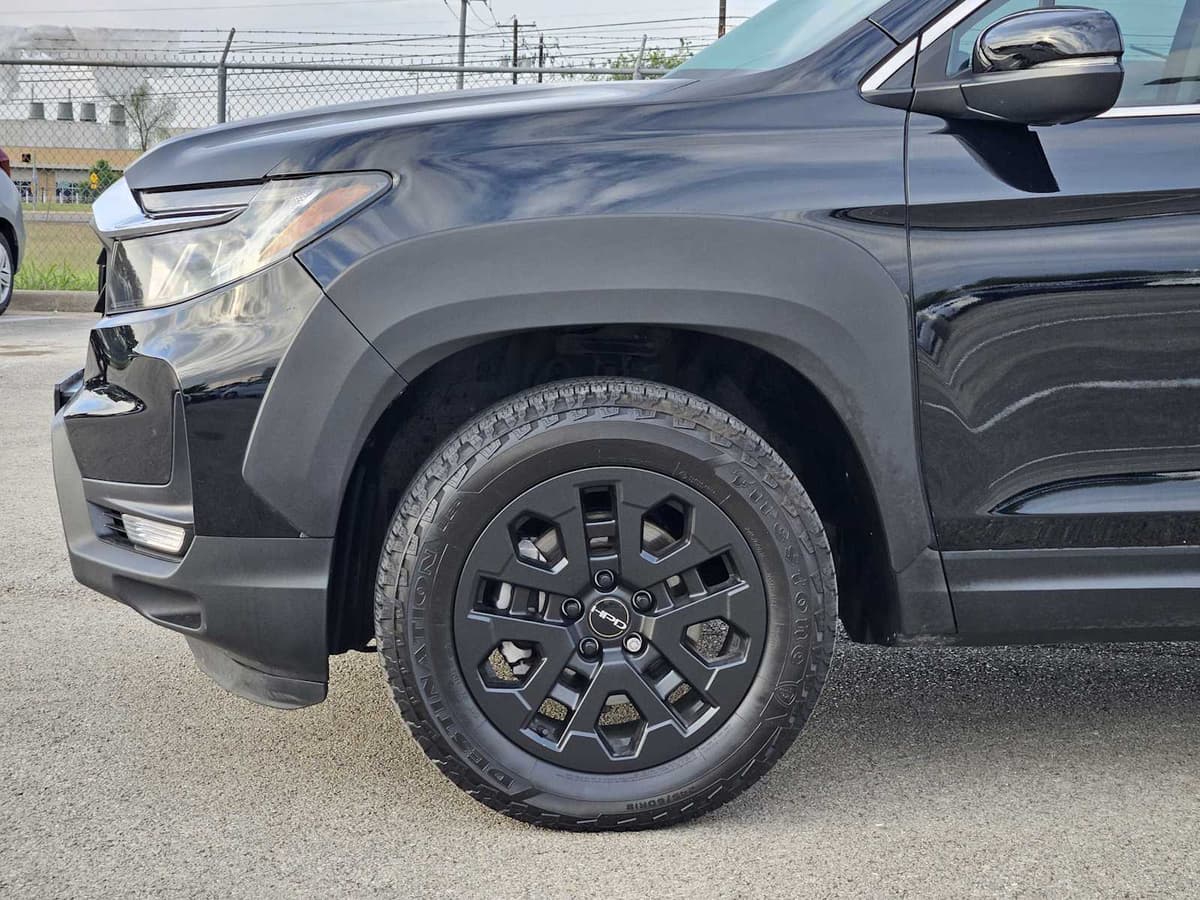 2023 Honda Ridgeline - Image 8