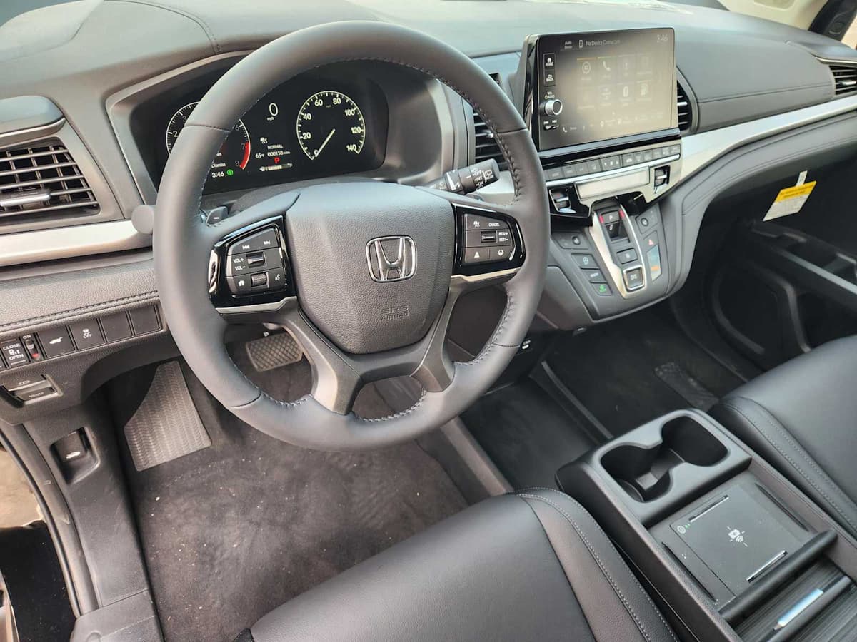 2026 Honda Odyssey - Image 2