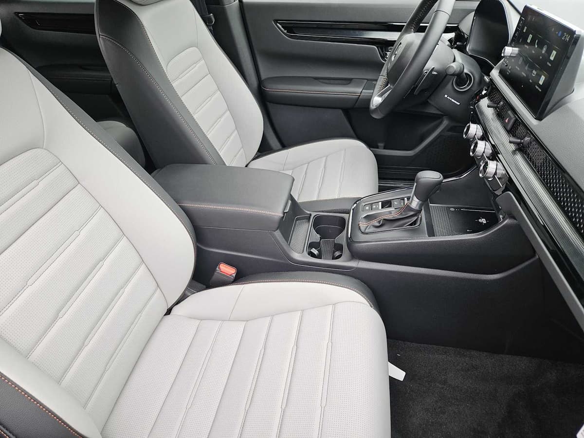 2026 Honda CR-V Hybrid - Image 13