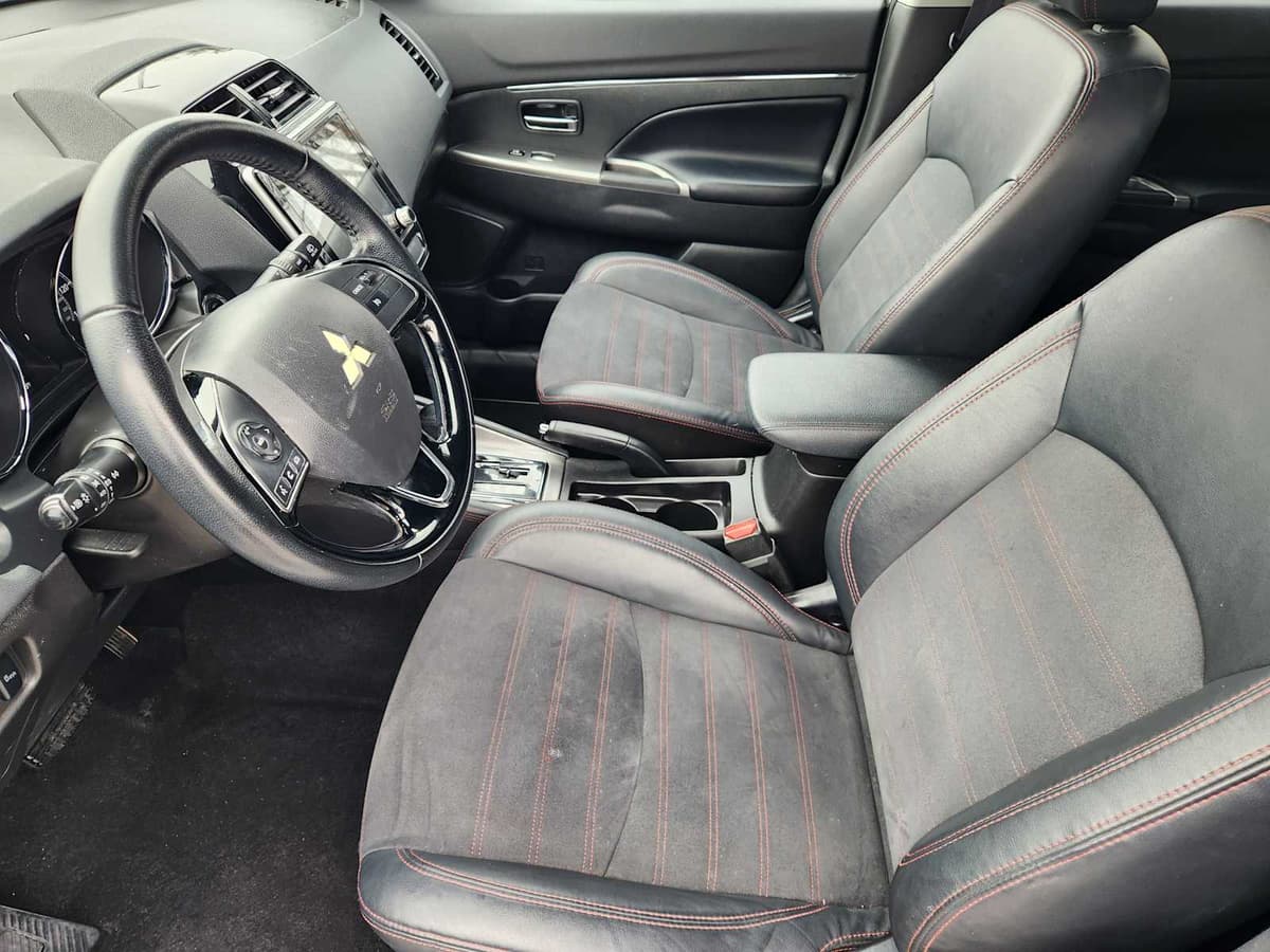 2022 Mitsubishi Outlander Sport - Image 13