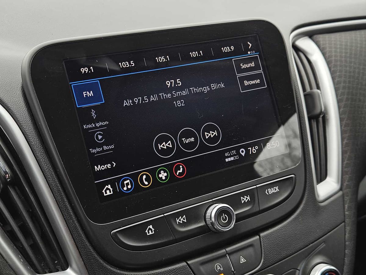 2023 Chevrolet Malibu - Image 17