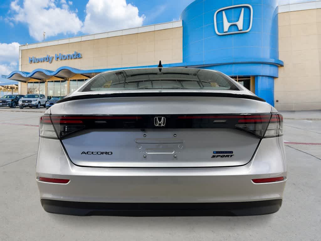 2026 Honda Accord Hybrid - Image 4