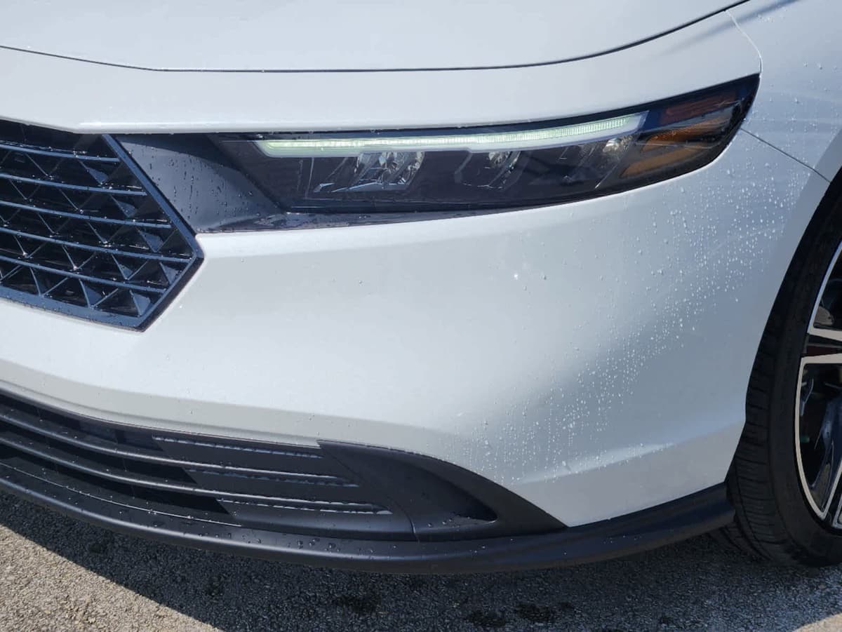 2025 Honda Accord Hybrid - Image 8