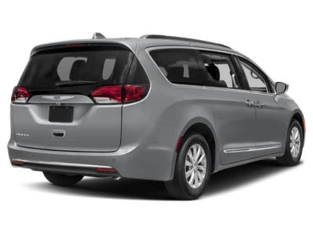 2018 Chrysler Pacifica - Image 5