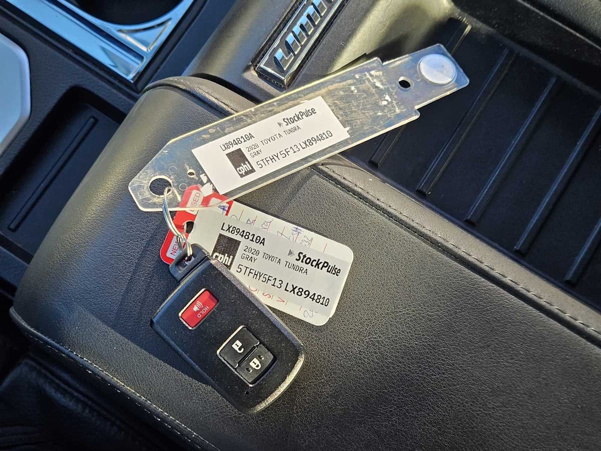 2020 Toyota Tundra - Image 33