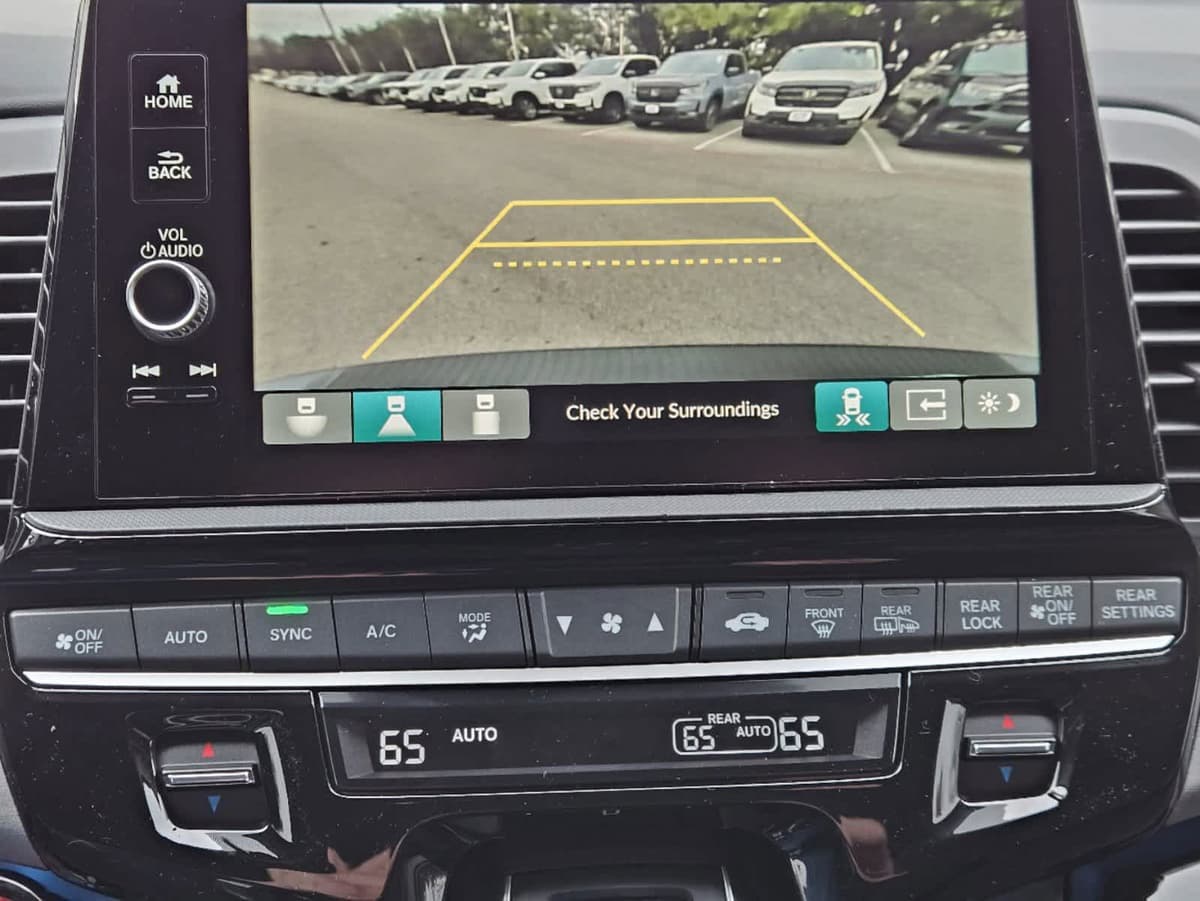 2026 Honda Odyssey - Image 15