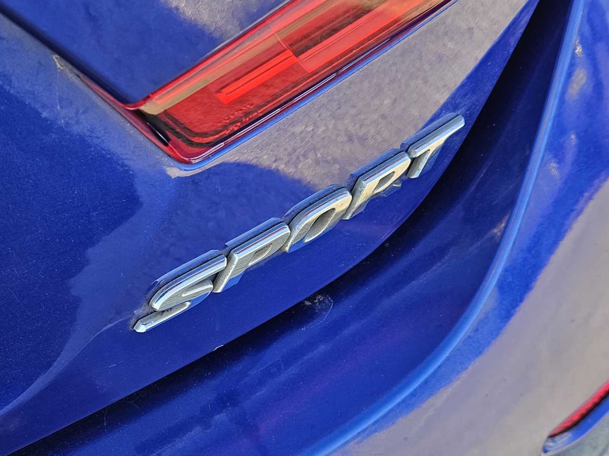 2019 Honda Accord Sedan - Image 12