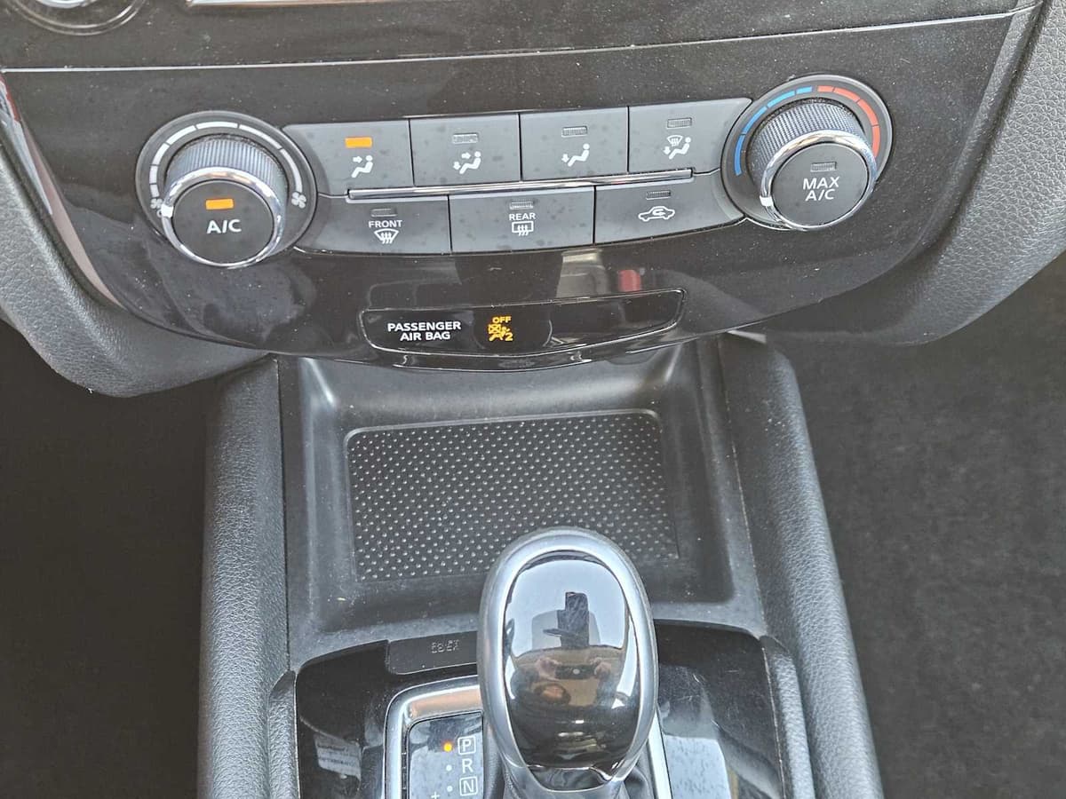 2020 Nissan Rogue Sport - Image 18