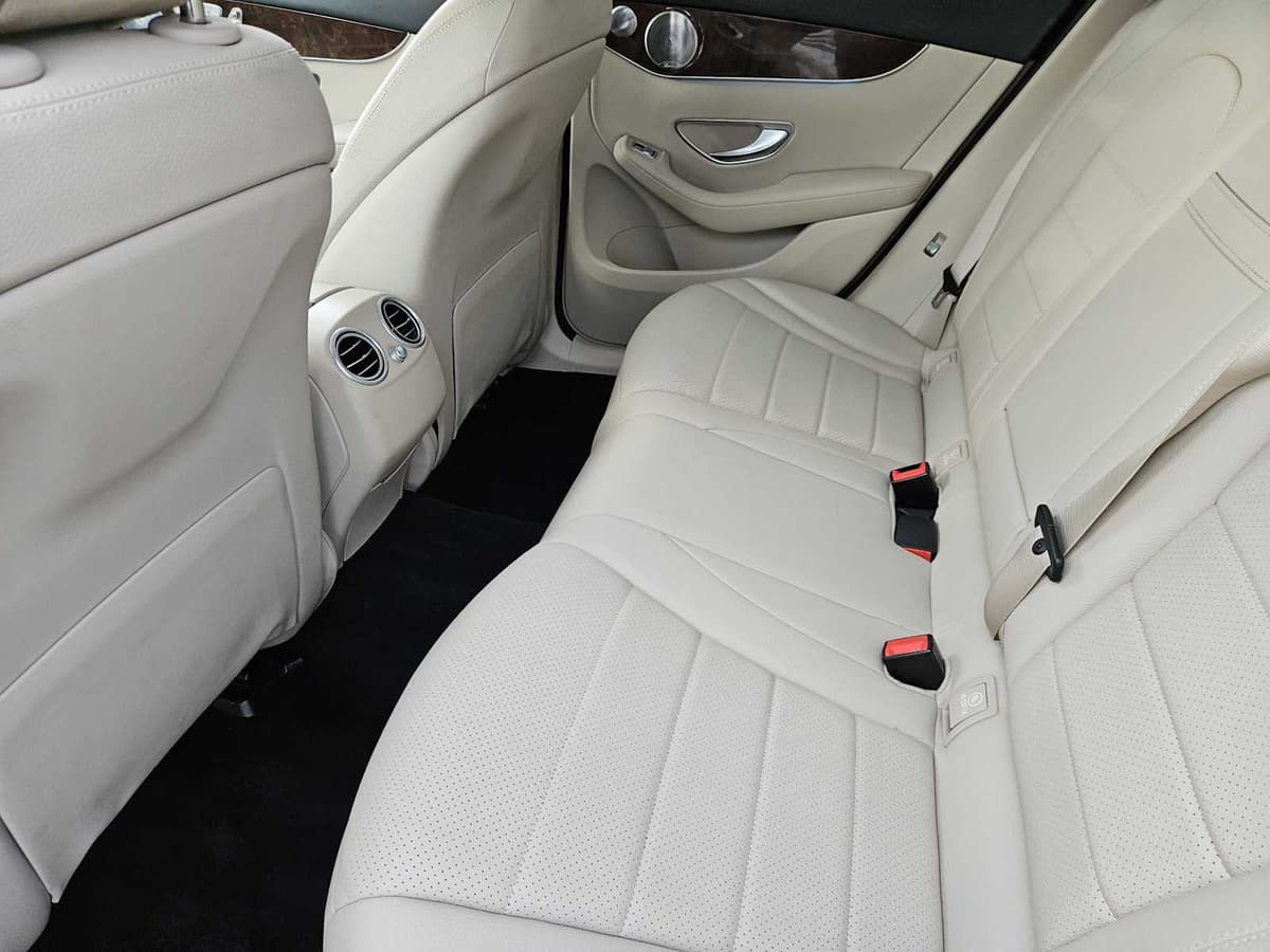 2017 Mercedes-Benz GLC 300 - Image 27