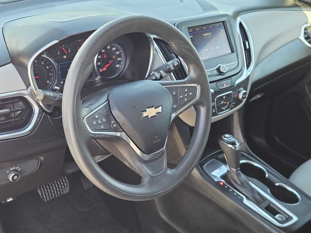 2021 Chevrolet Equinox - Image 2