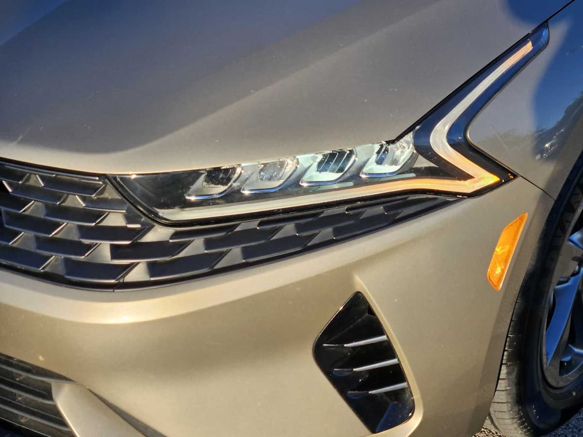 2022 Kia K5 - Image 7