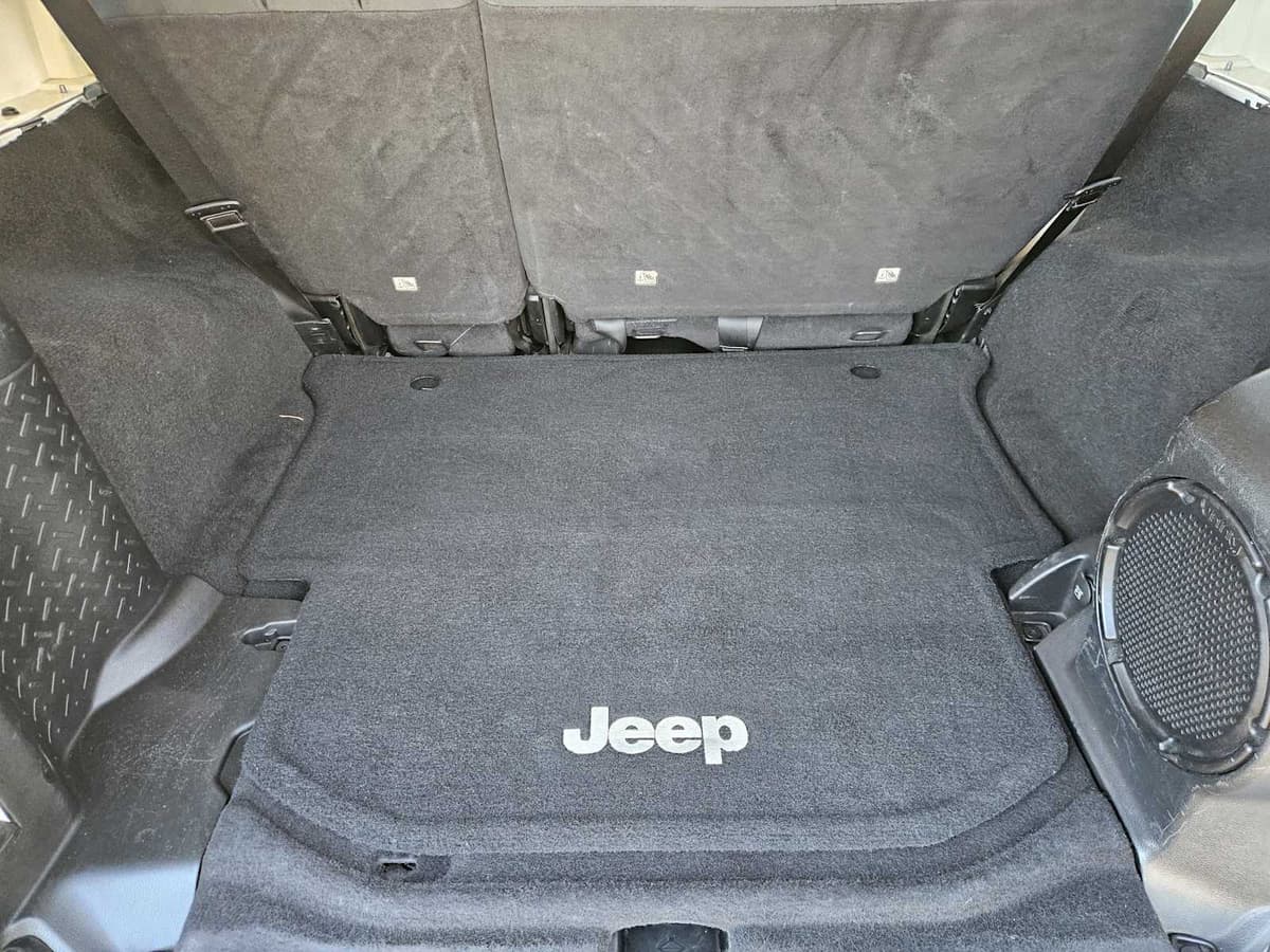 2012 Jeep Wrangler Unlimited - Image 29