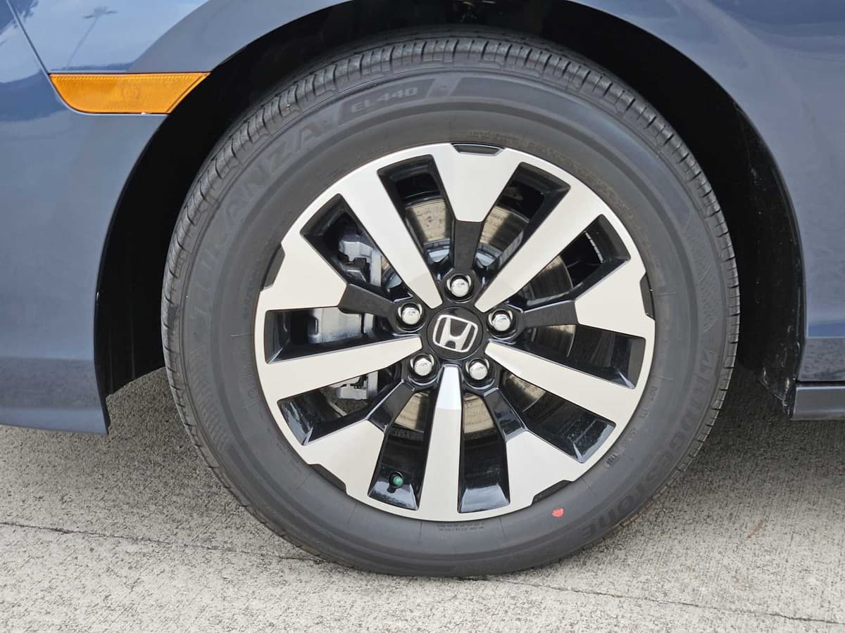 2026 Honda Odyssey - Image 9