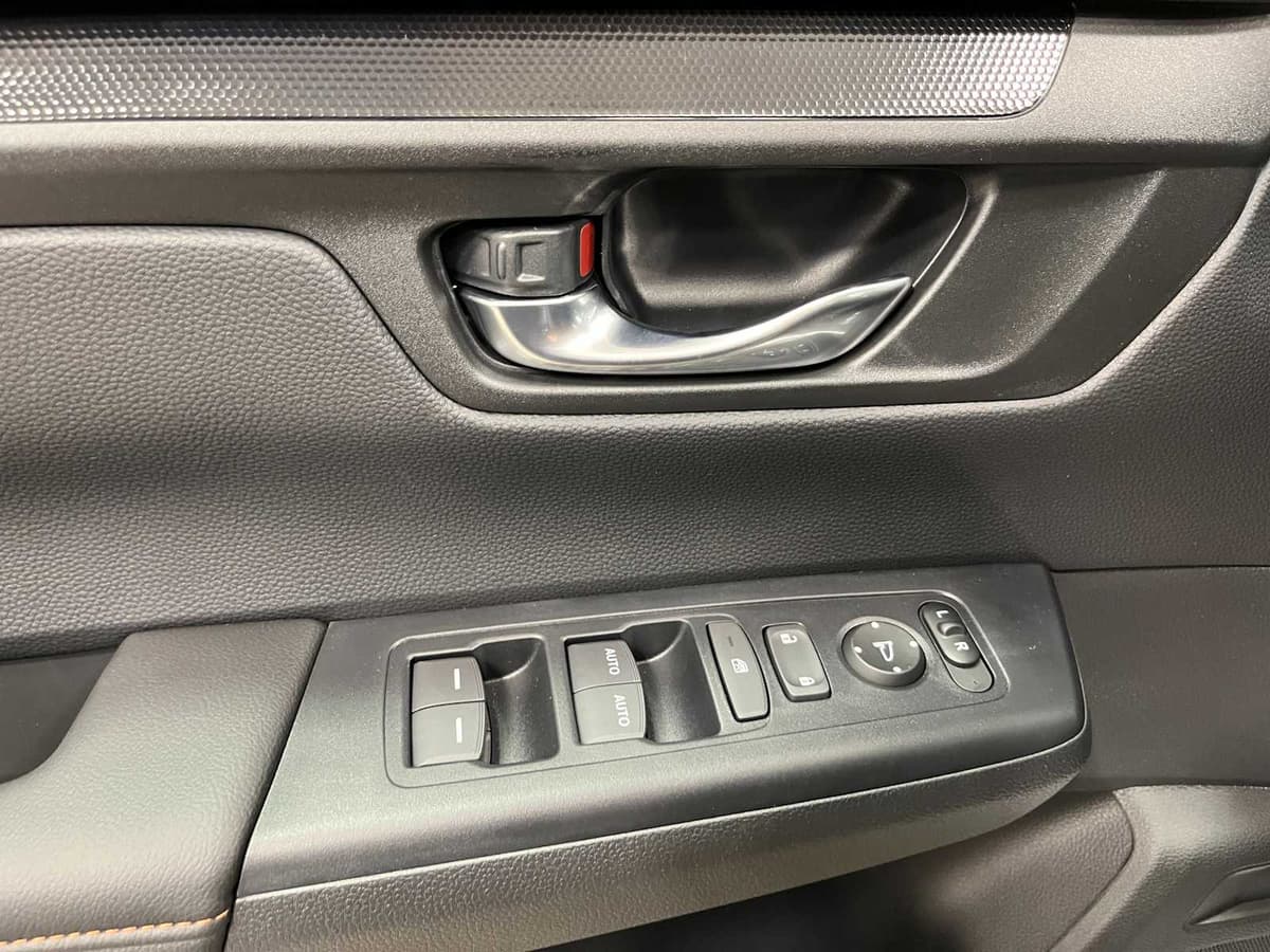 2026 Honda CR-V Hybrid - Image 13