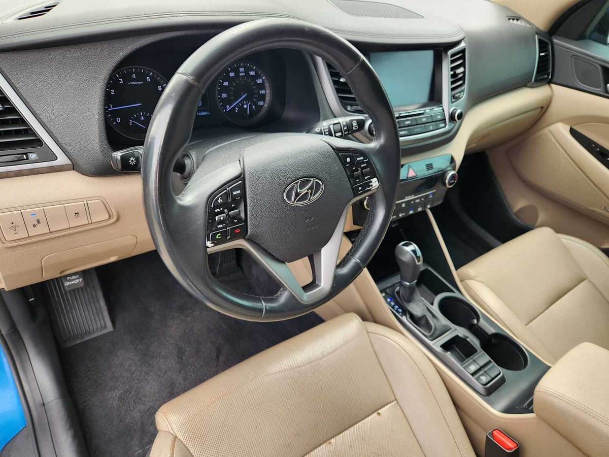 2018 Hyundai Tucson - Image 2