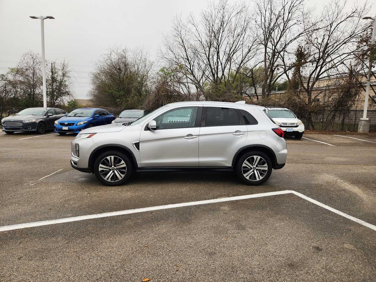 2022 Mitsubishi Outlander Sport - Image 4