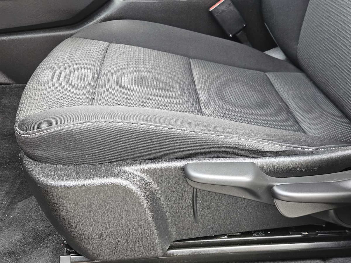 2023 Chevrolet Colorado - Image 23