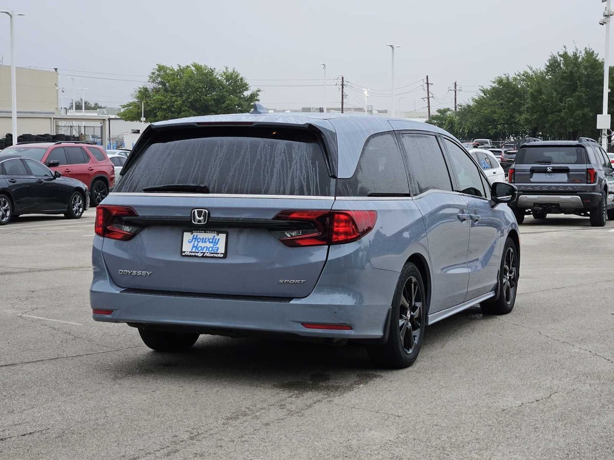 2023 Honda Odyssey - Image 6