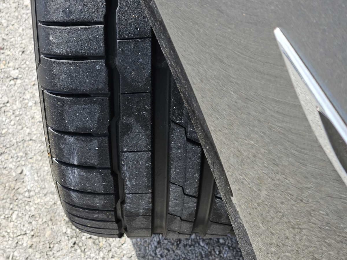 2019 Volkswagen Golf R - Image 10