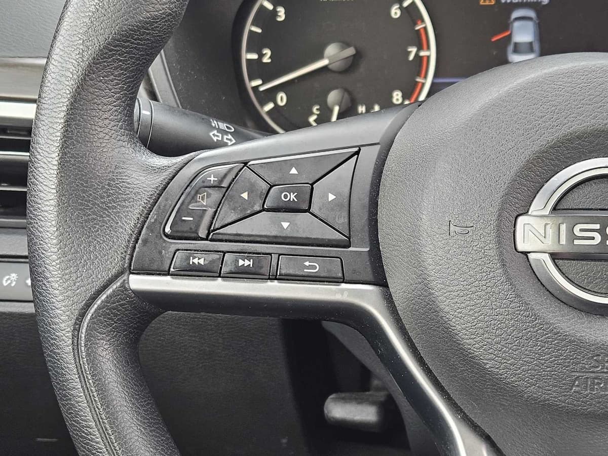 2023 Nissan Altima - Image 26