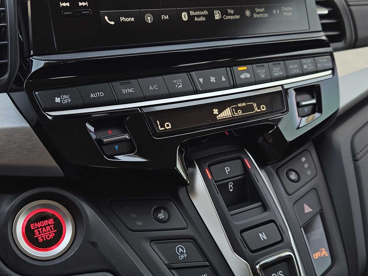 2026 Honda Odyssey - Image 16