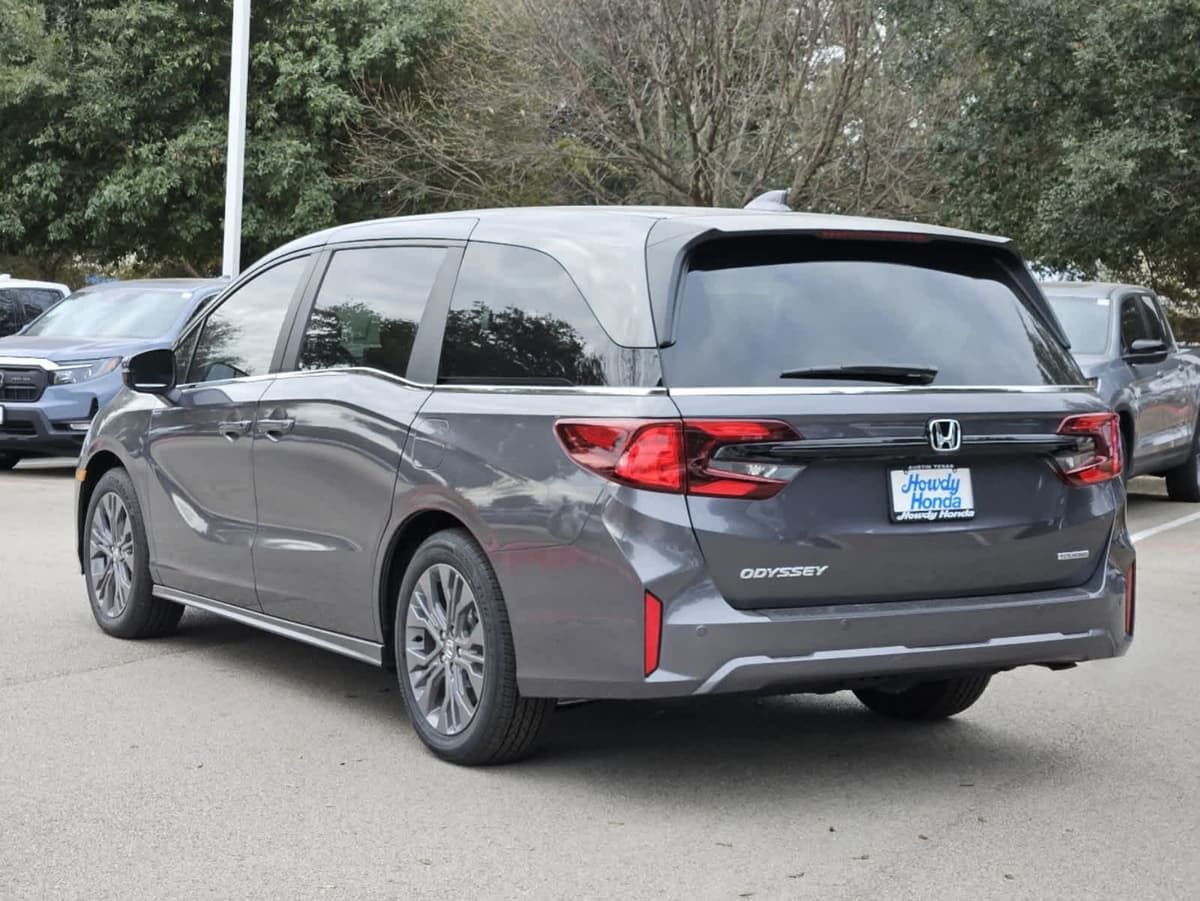 2026 Honda Odyssey - Image 4