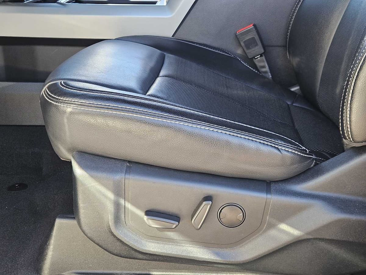 2021 Ford Super Duty F-250 Pickup - Image 23