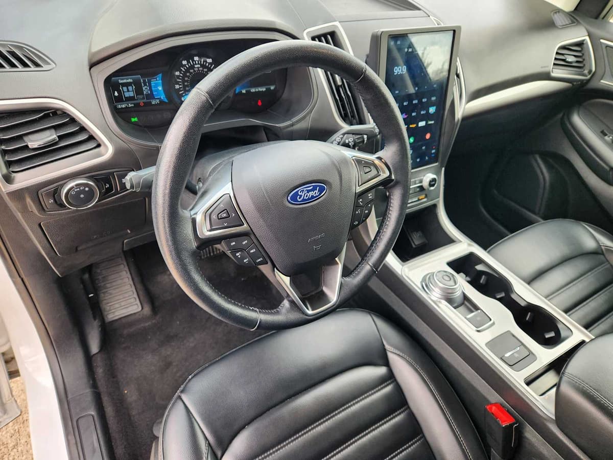 2024 Ford Edge - Image 2