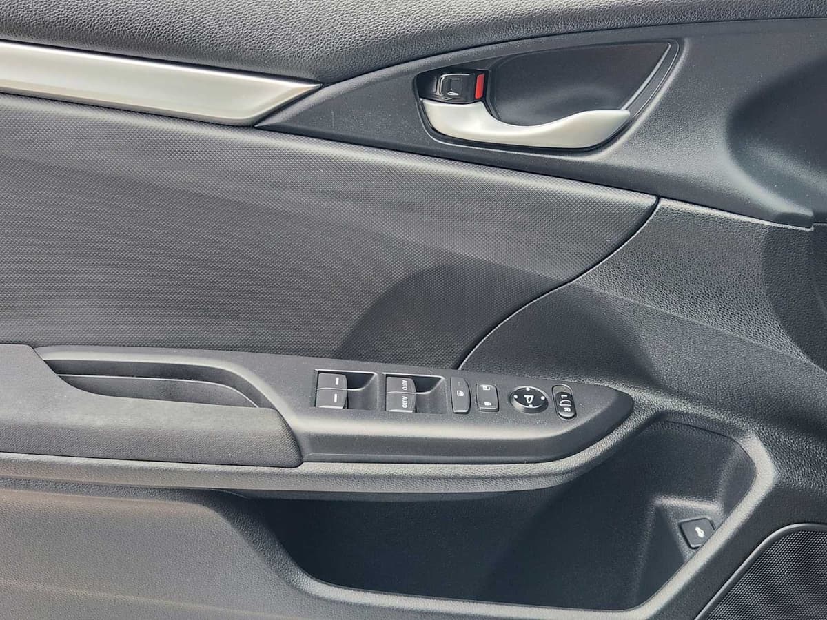 2020 Honda Civic Sedan - Image 22