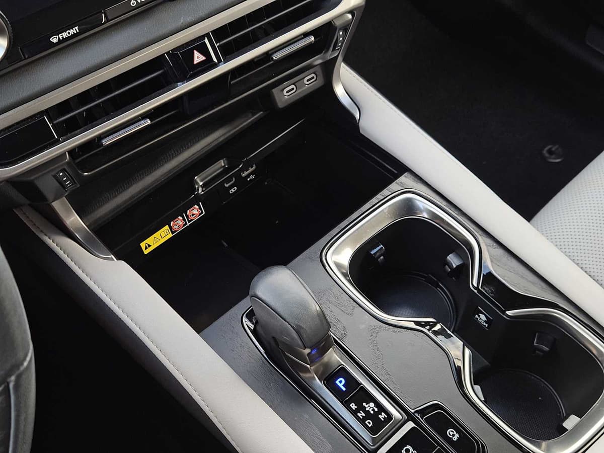 2023 LEXUS RX - Image 20