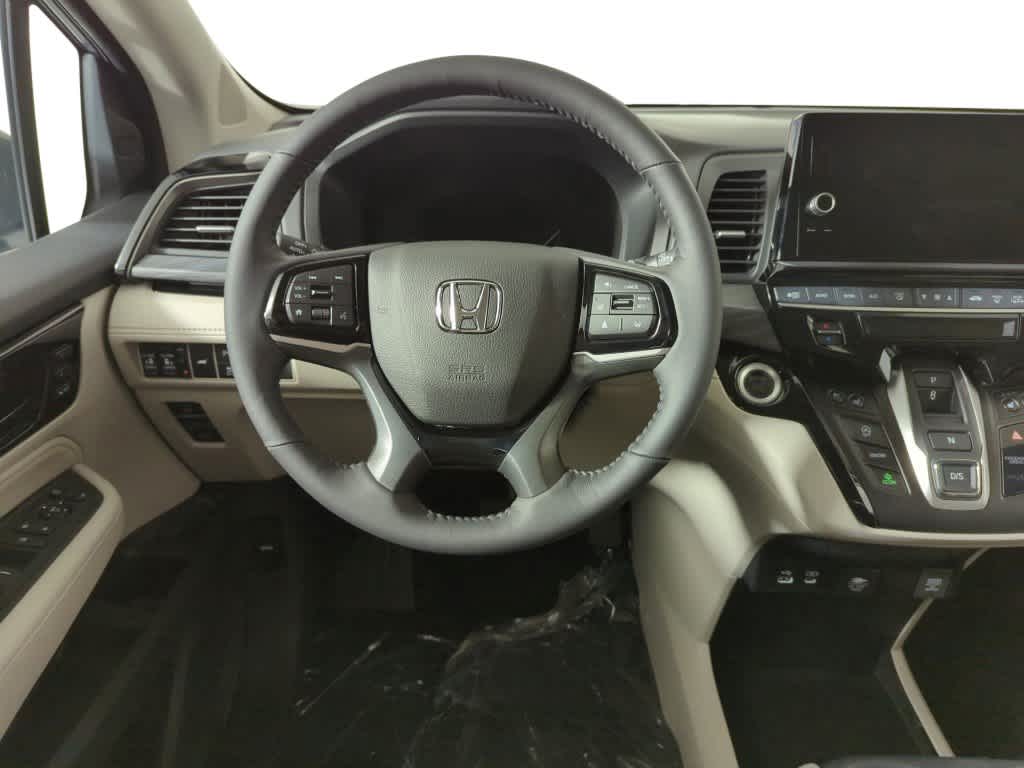 2026 Honda Odyssey - Image 12
