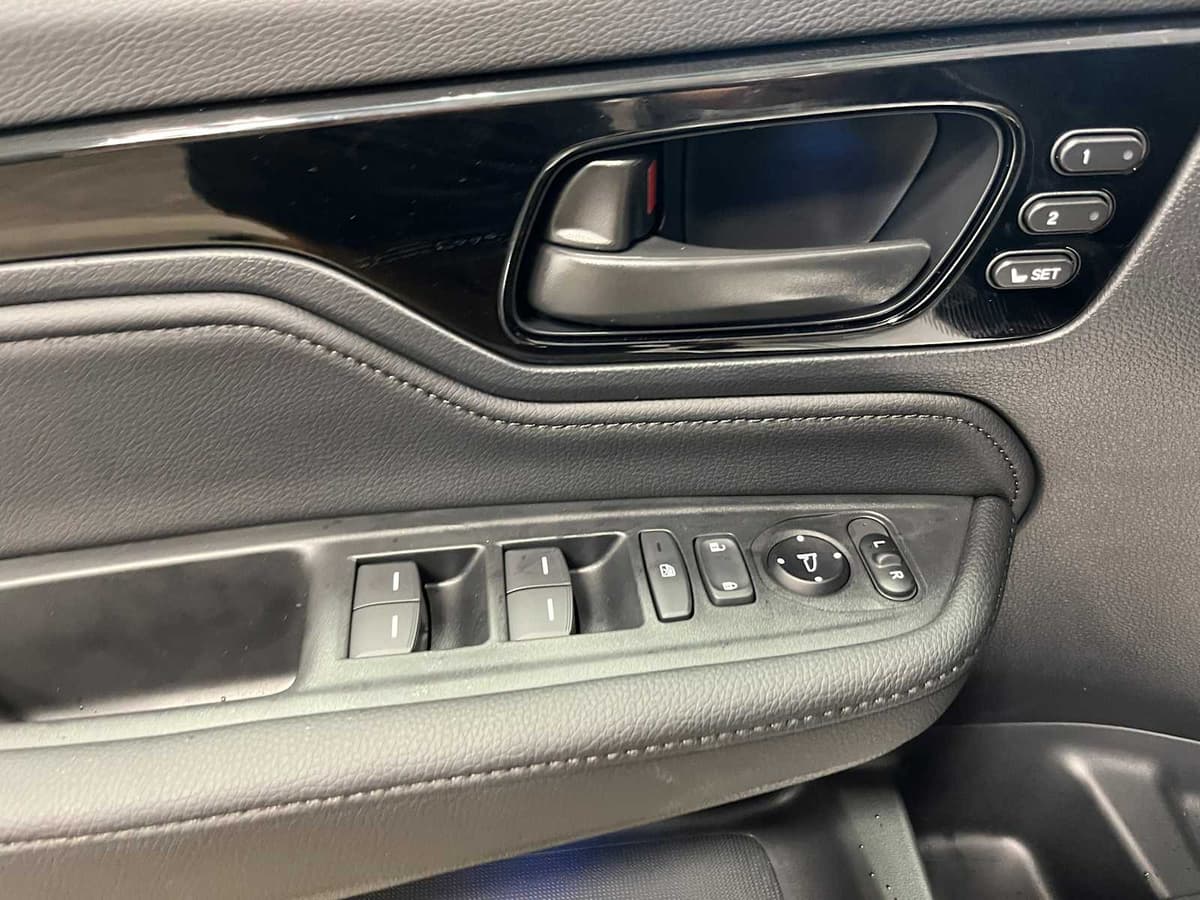 2026 Honda Odyssey - Image 13