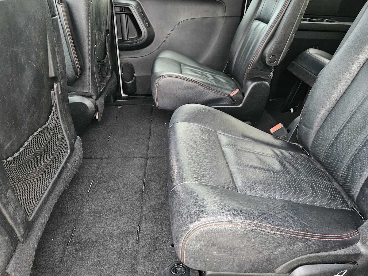 2018 Dodge Grand Caravan - Image 26