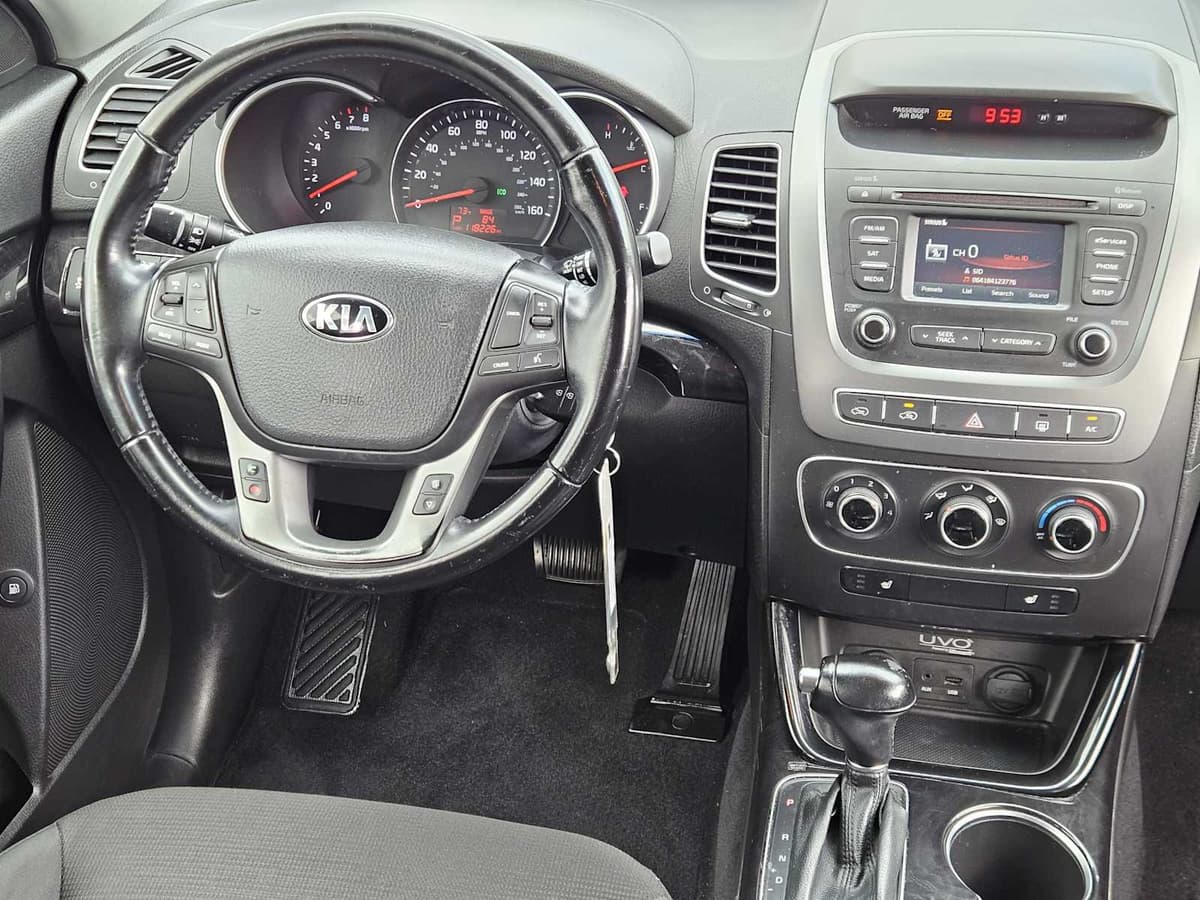 2015 Kia Sorento - Image 24