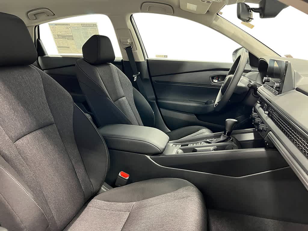 2025 Honda Accord - Image 29