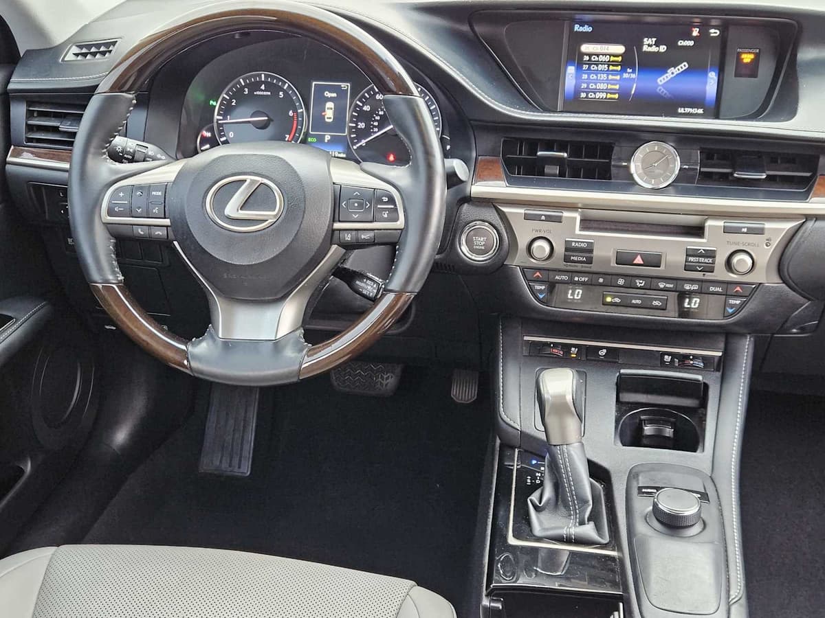 2016 LEXUS ES 350 - Image 26