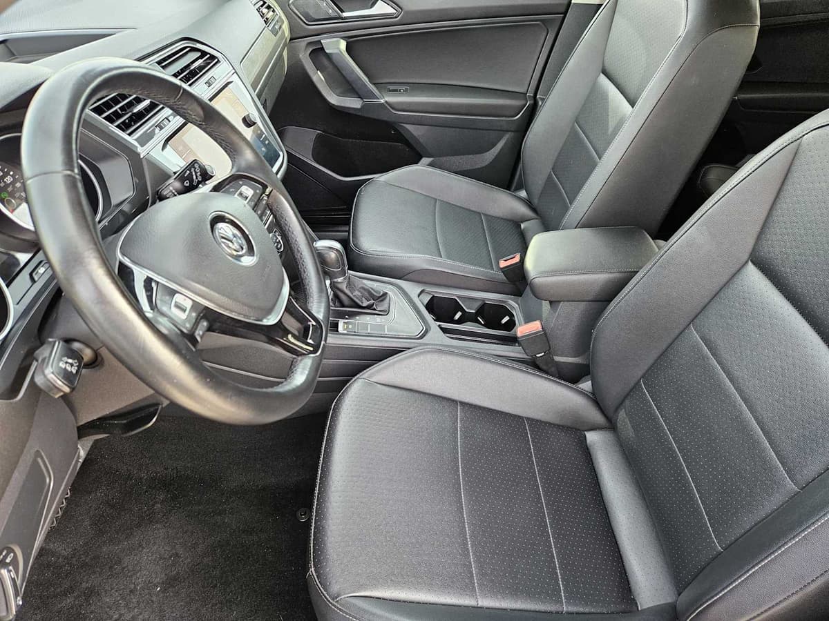 2018 Volkswagen Tiguan - Image 13