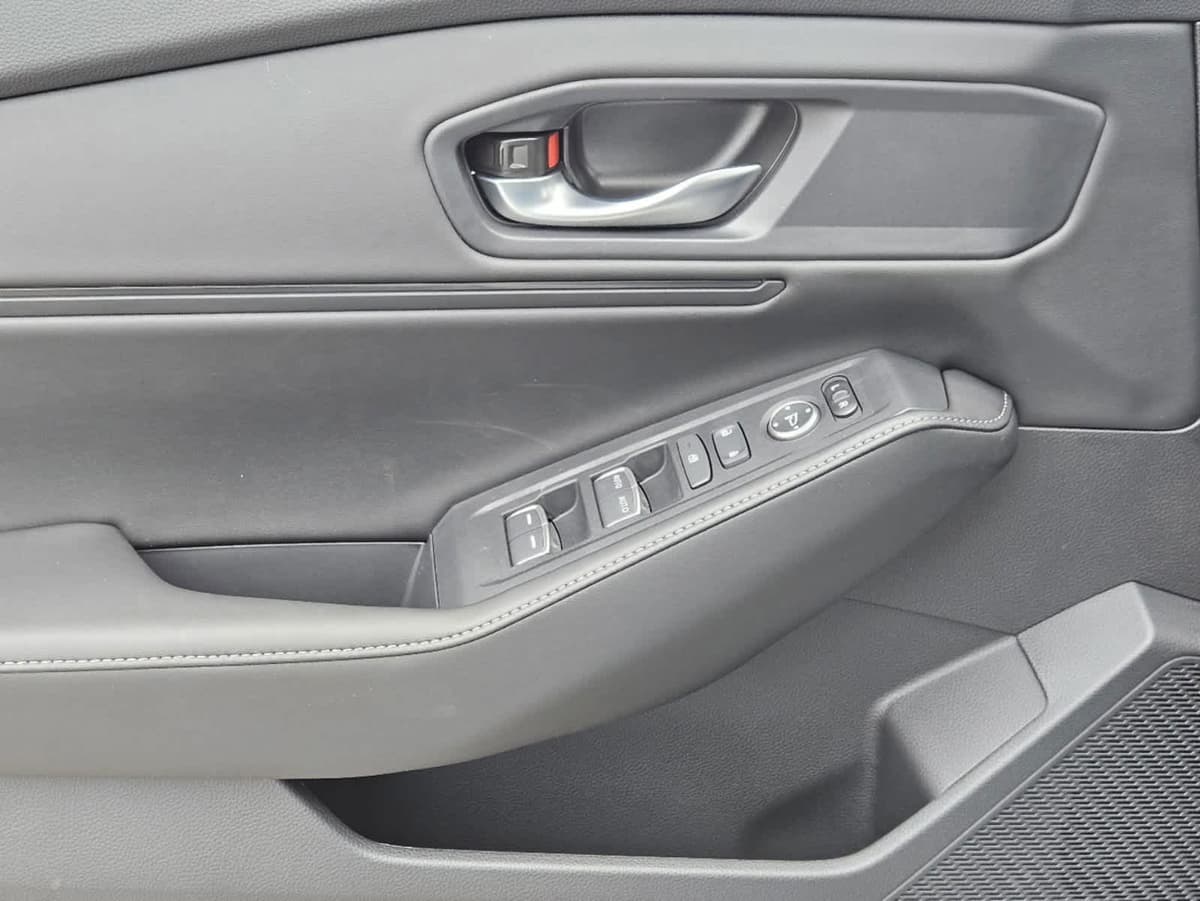 2025 Honda Accord Hybrid - Image 19