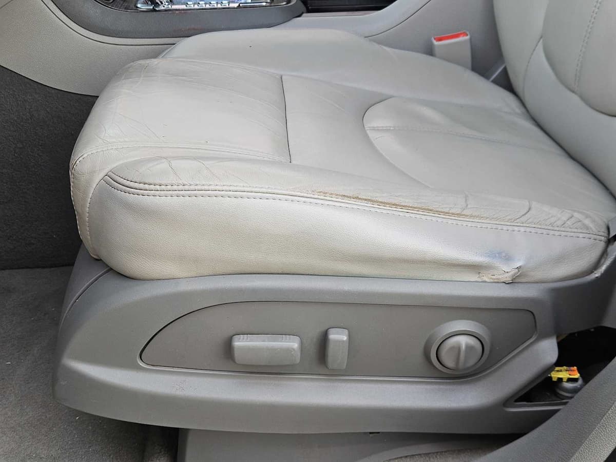 2015 GMC Acadia - Image 21